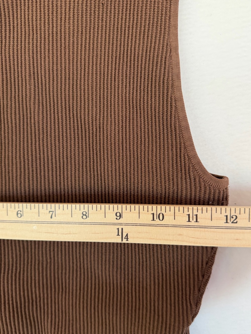 Babaton Brown‎ Ribbed Tank Top - Picture 6 of 6
